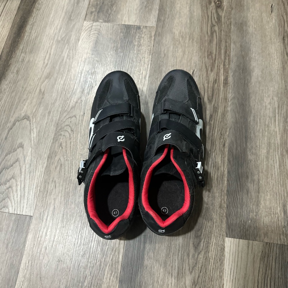 Peloton Black Cycling Shoes with Red Accents - Picture 3 of 4